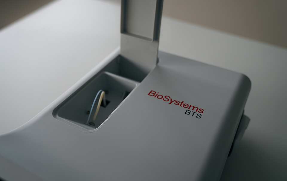 BioSystems BTS Manual Clinical Chemistry Analyzer Front View